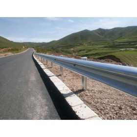 海南藏族自治州公路波形护栏工程